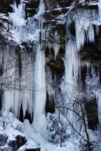 三十槌（みそつち）の氷柱